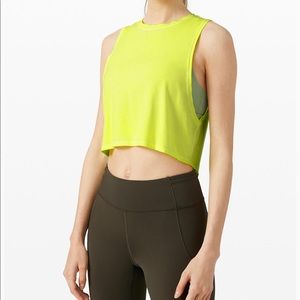 Red Lululemon cut back crop tank *Wash